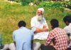 Environmentalist Sundarlal Bahuguna with activists at Tehri/Wikimedia Commons